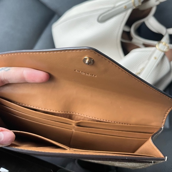 Coach Wallet - Picture 4 of 4